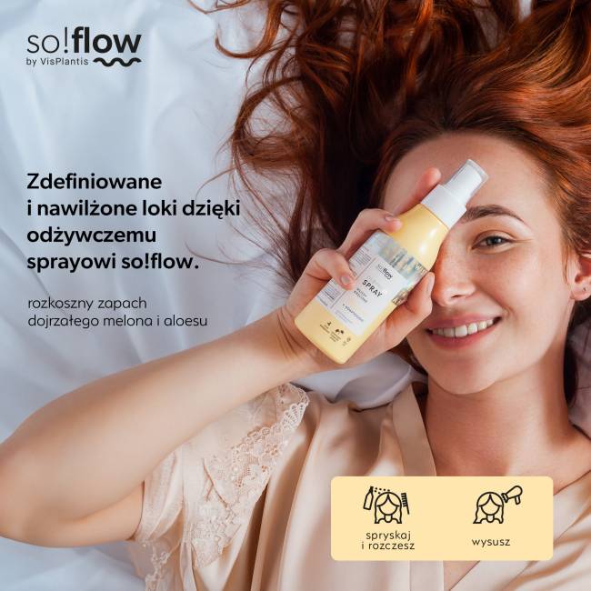 Moisturizing spray for curly hair