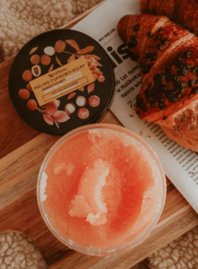Energising scrub and salt body scrub, lychee and macadamia oil